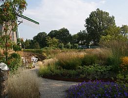 Steeds wisselend beeld door uitgekiend beplantingsplan.